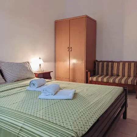 Krini And Aroma - Garden & Private Parking Apartament *
