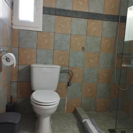 Krini And Aroma - Garden & Private Parking Apartament *