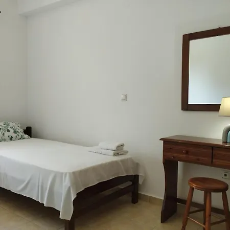 Krini And Aroma - Garden & Private Parking 莫斯塔